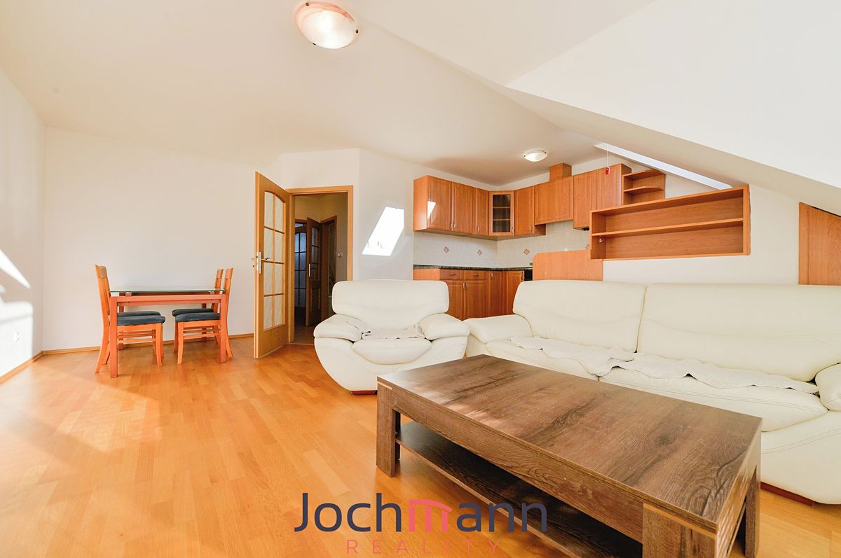 Pronájem bytu 2+kk 62 m² – fotografie 4