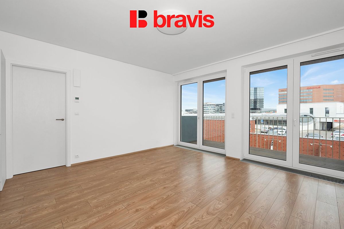 Pronájem bytu 3+kk 66 m² – fotografie 3