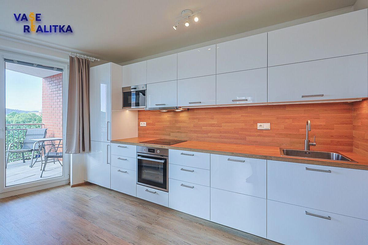 Pronájem bytu 2+kk 43 m² – fotografie 4