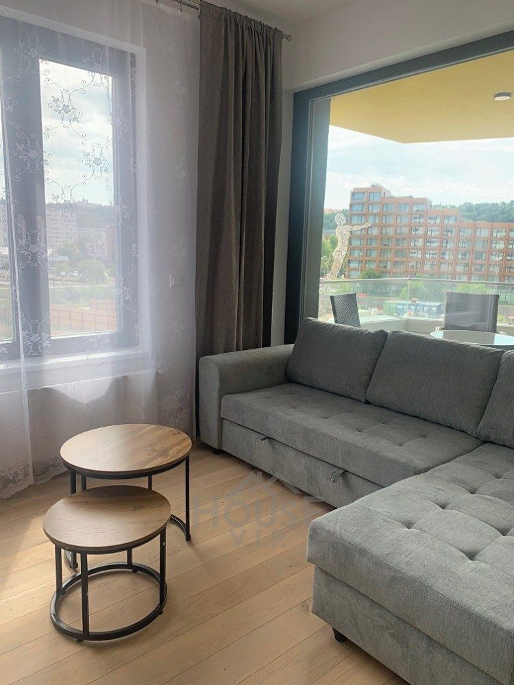 Pronájem bytu 2+kk 63 m² – fotografie 2