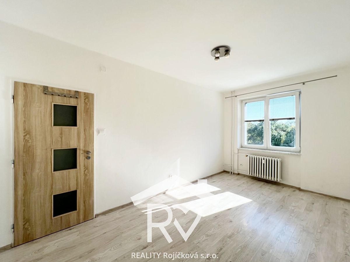 Pronájem bytu 2+1 52 m² – fotografie 3