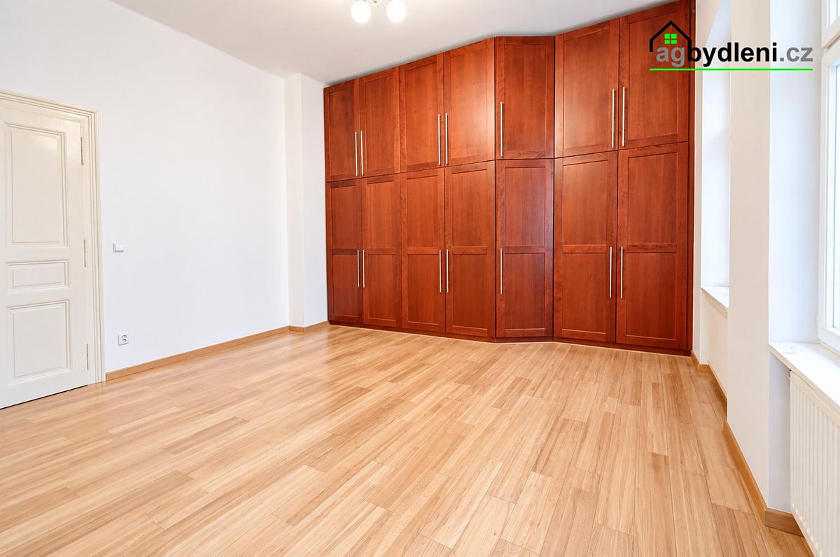 Pronájem bytu 2+1 53 m² – fotografie 3