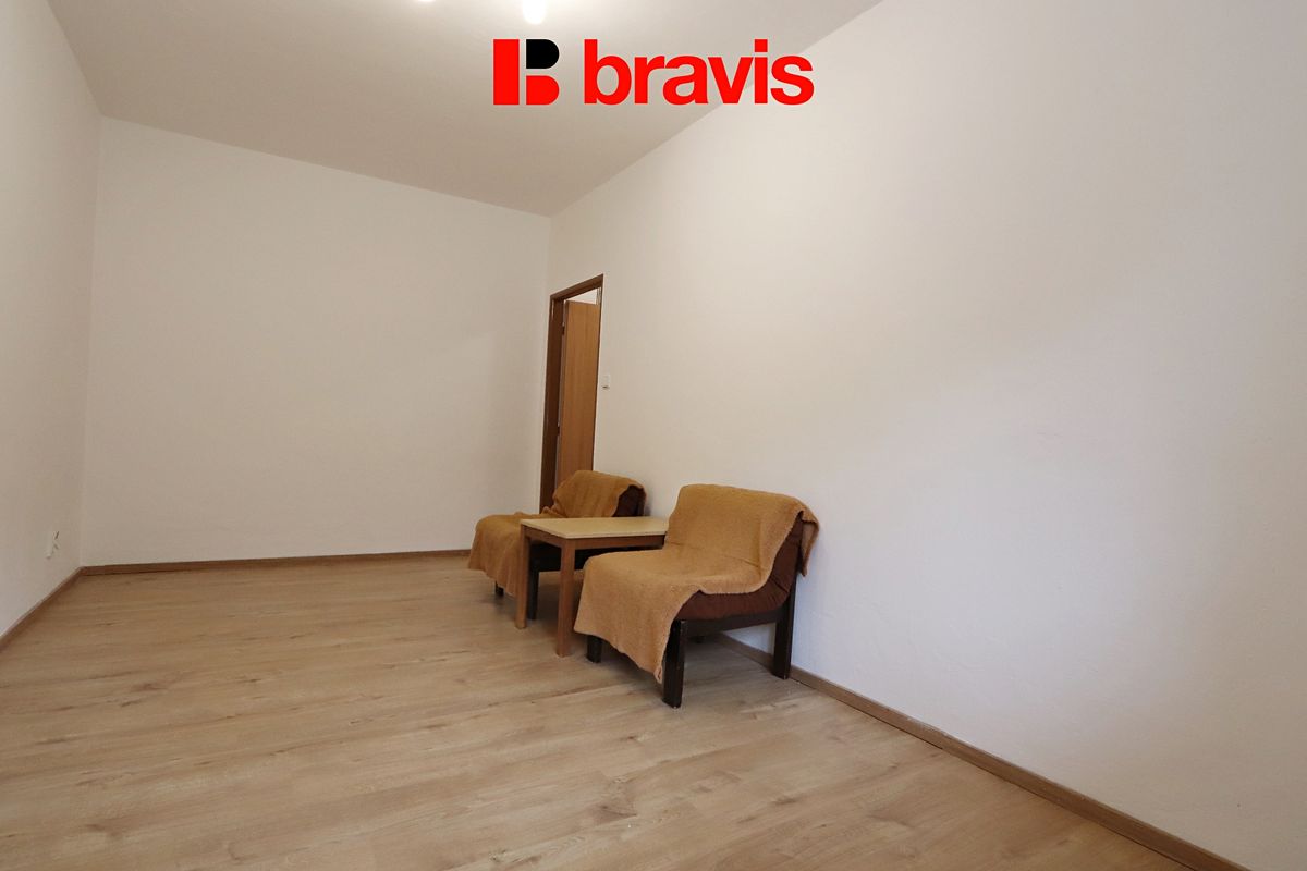 Pronájem bytu 1+1 32 m² – fotografie 4