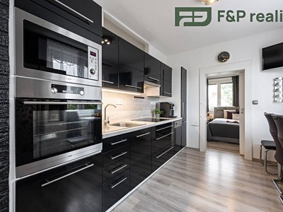 Prodej bytu 3+1, 59 m² (2 z 24)