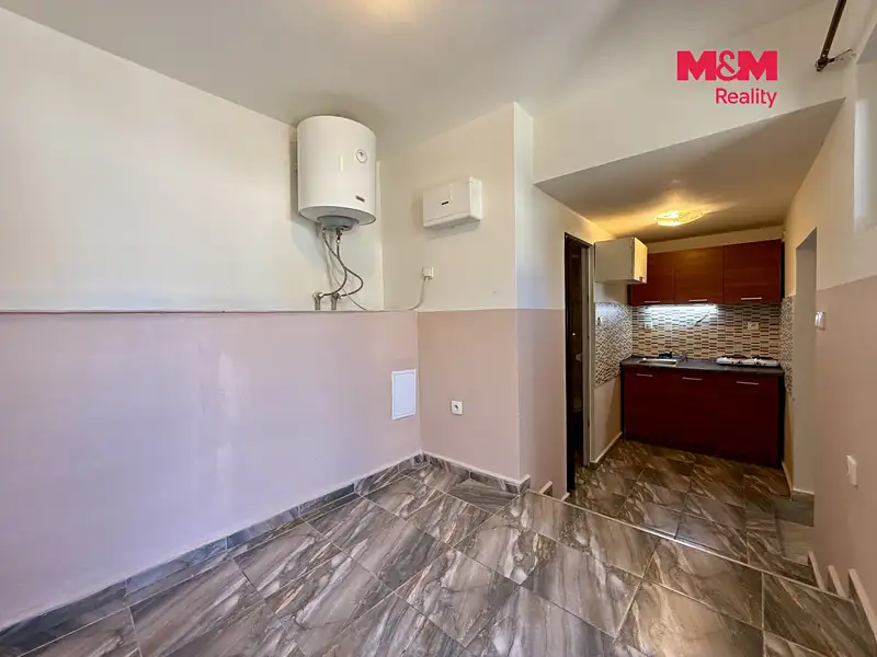 Pronájem bytu 1+kk 22 m², Kladno – náhled fotky 3