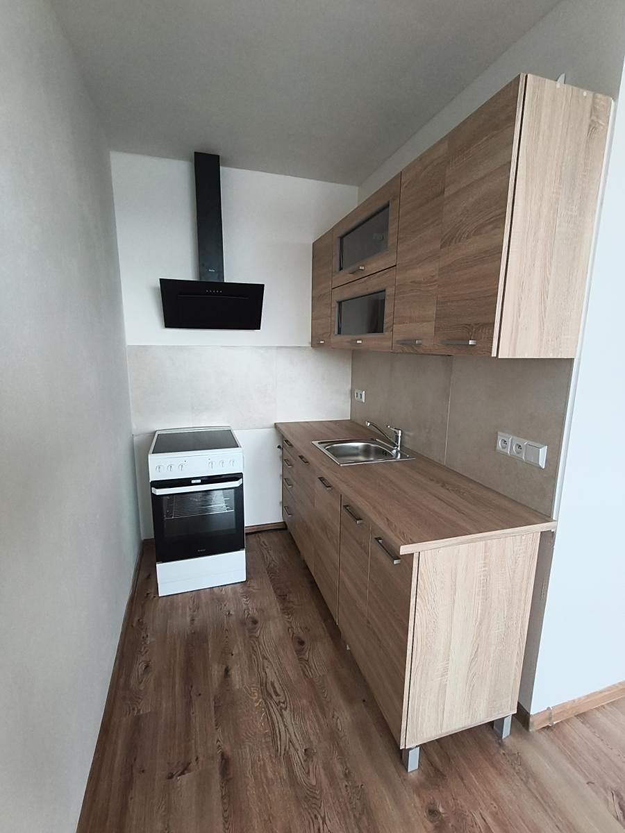 Pronájem bytu 2+kk 40 m² – fotografie 2