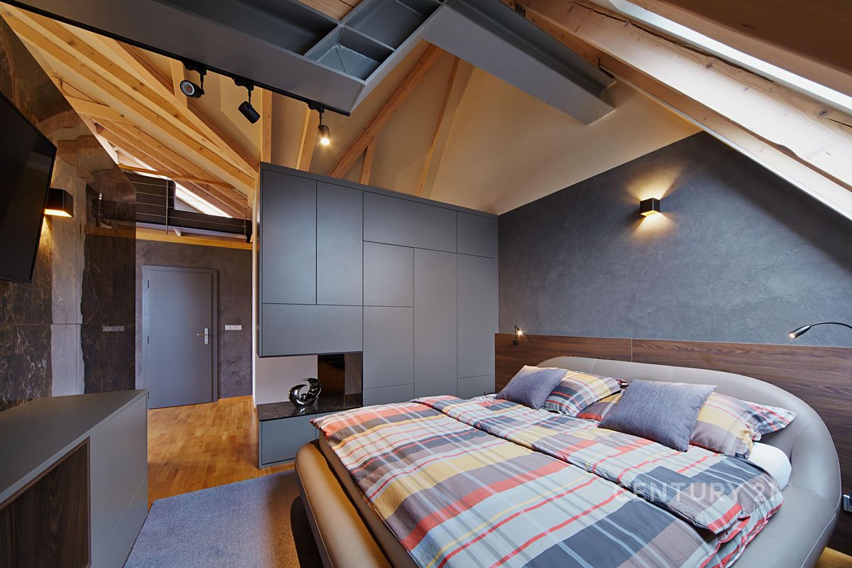 Pronájem bytu 2+kk 115 m² – fotografie 5