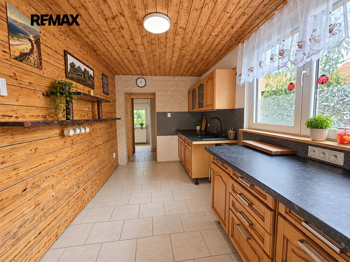 Prodej rodinného domu 107 m², pozemek 234 m² – fotografie 3