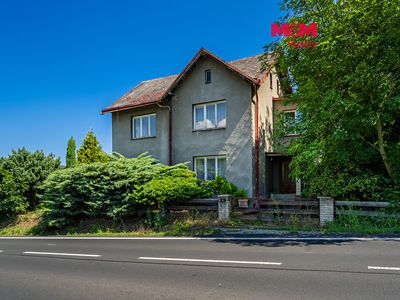 Prodej rodinného domu 147 m², pozemek 2033 m²