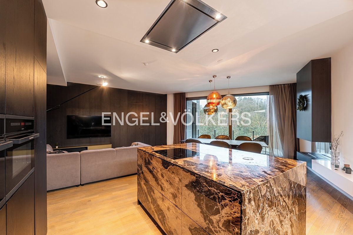 Pronájem bytu 4+kk 118 m² – fotografie 2