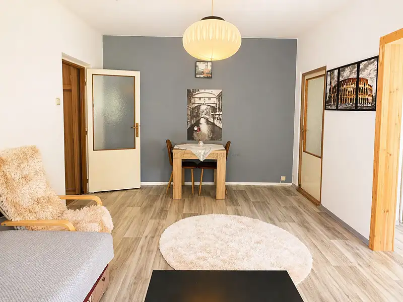 Prodej bytu 3+1 60 m², Vsetín – náhled fotky 3
