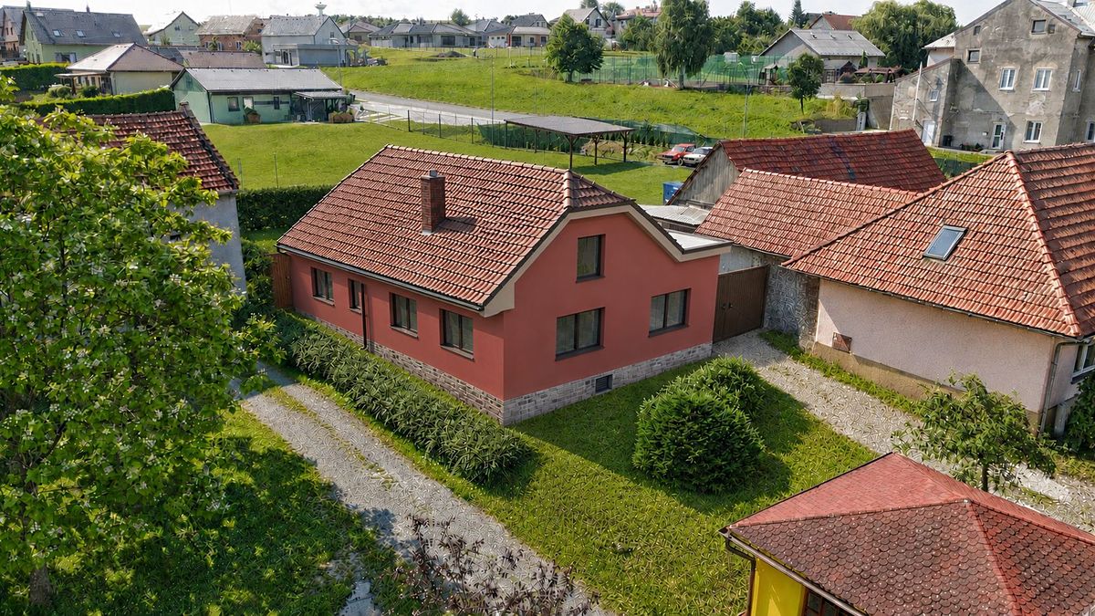 Prodej stavebního pozemku 818 m²