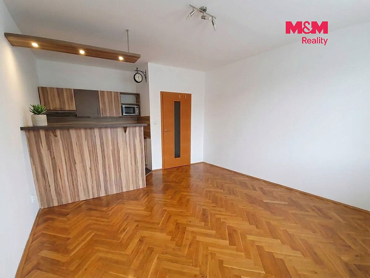 Pronájem bytu 2+kk 42 m² – fotografie 2