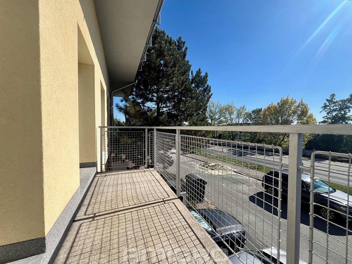 Pronájem bytu 1+kk 38 m² – fotografie 5