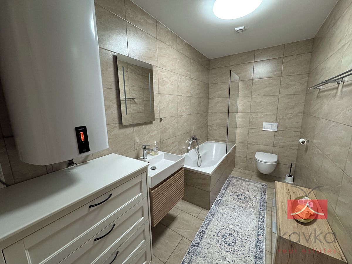 Pronájem bytu 3+kk 70 m² – fotografie 2