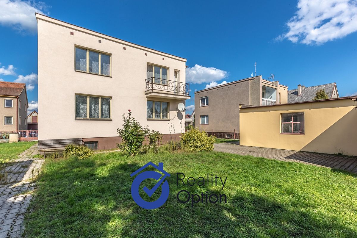 Prodej rodinného domu 180 m², pozemek 800 m² – fotografie 3