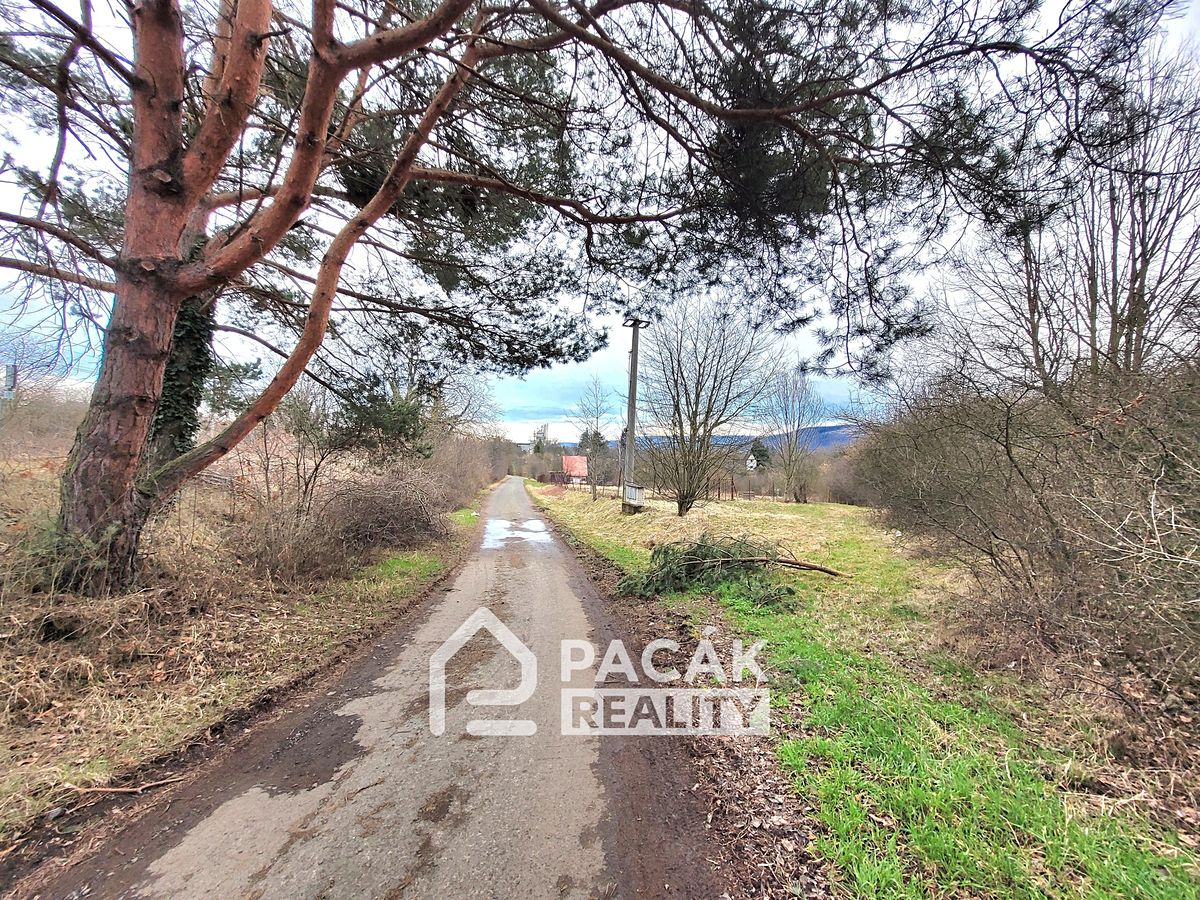 Prodej stavebního pozemku 2896 m² – fotografie 2