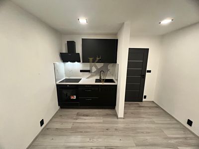 Pronájem bytu 1+kk 33 m²
