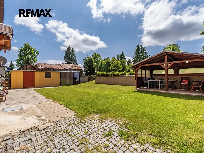 Prodej rodinného domu 328 m², pozemek 758 m², Vejprty – náhled fotky 2