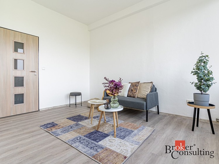 Pronájem bytu 3+kk, 68 m² (3 z 10)