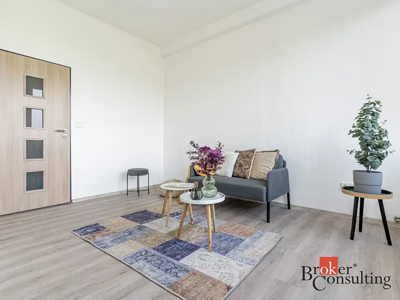 Pronájem bytu 3+kk 68 m², Mlékojedy – náhled fotky 3