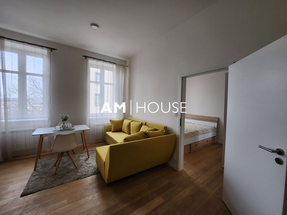 Pronájem bytu 2+kk 40 m² – fotografie 4