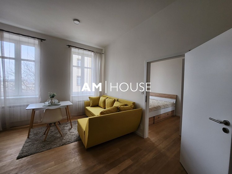 Pronájem bytu 2+kk, 40 m² (4 z 15)