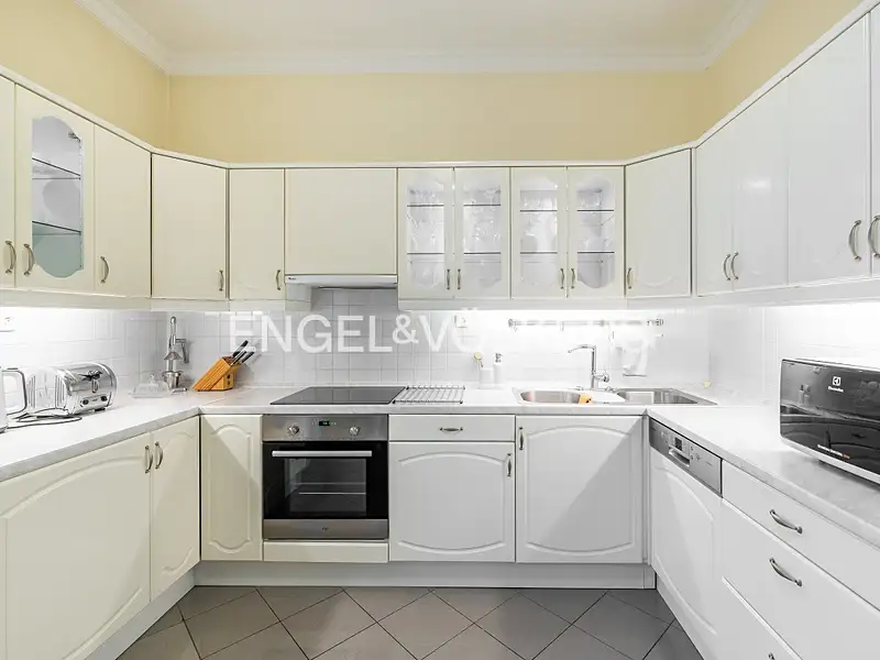 Pronájem bytu 4+1 150 m², Praha – náhled fotky 3