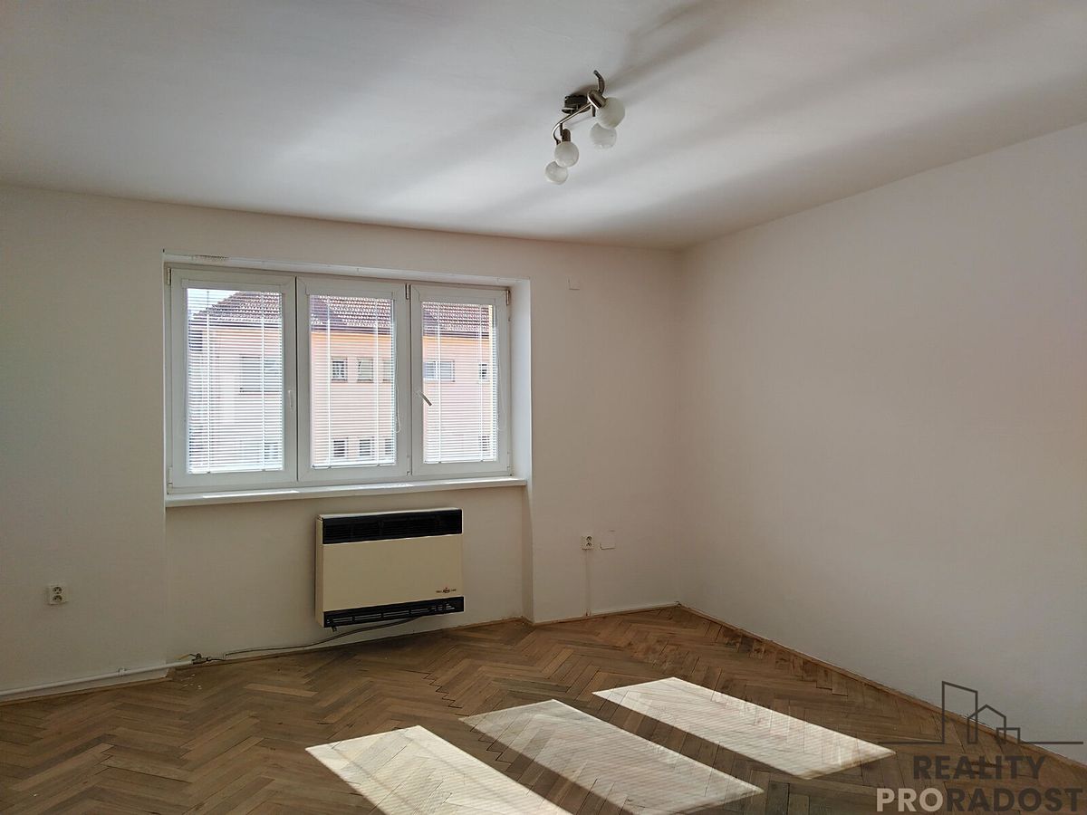 Pronájem bytu 2+1 62 m² – fotografie 2