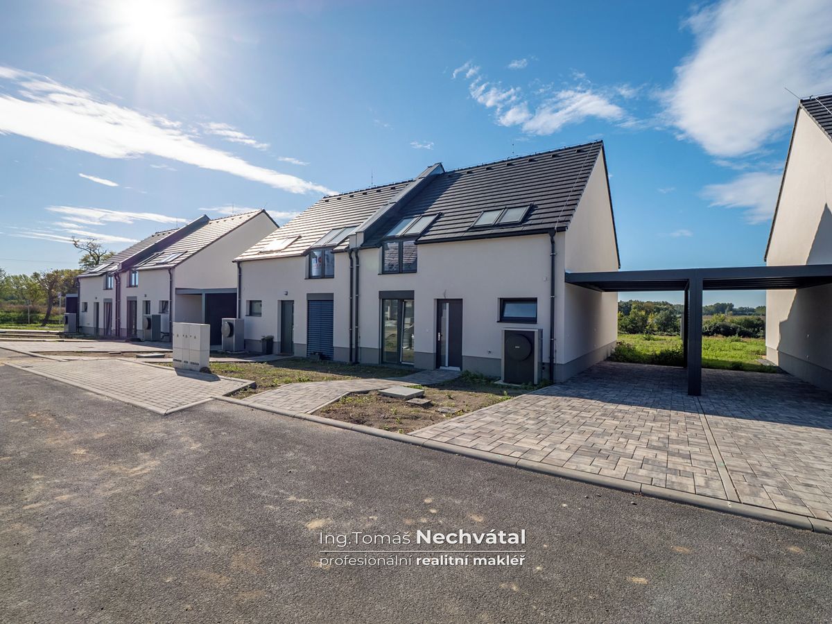 Prodej rodinného domu 118 m², pozemek 546 m², Drnholec – fotka 1 z 3