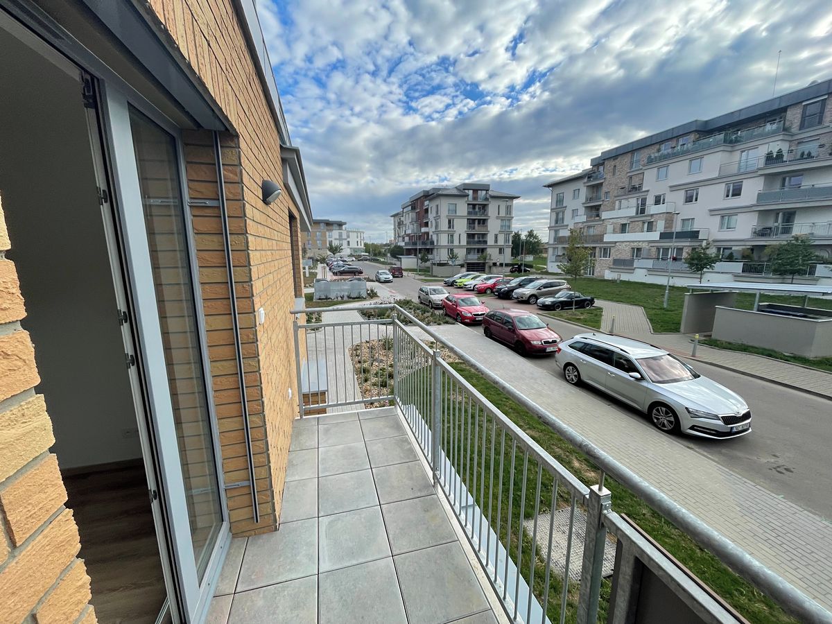 Pronájem bytu 2+kk 65 m² – fotografie 4