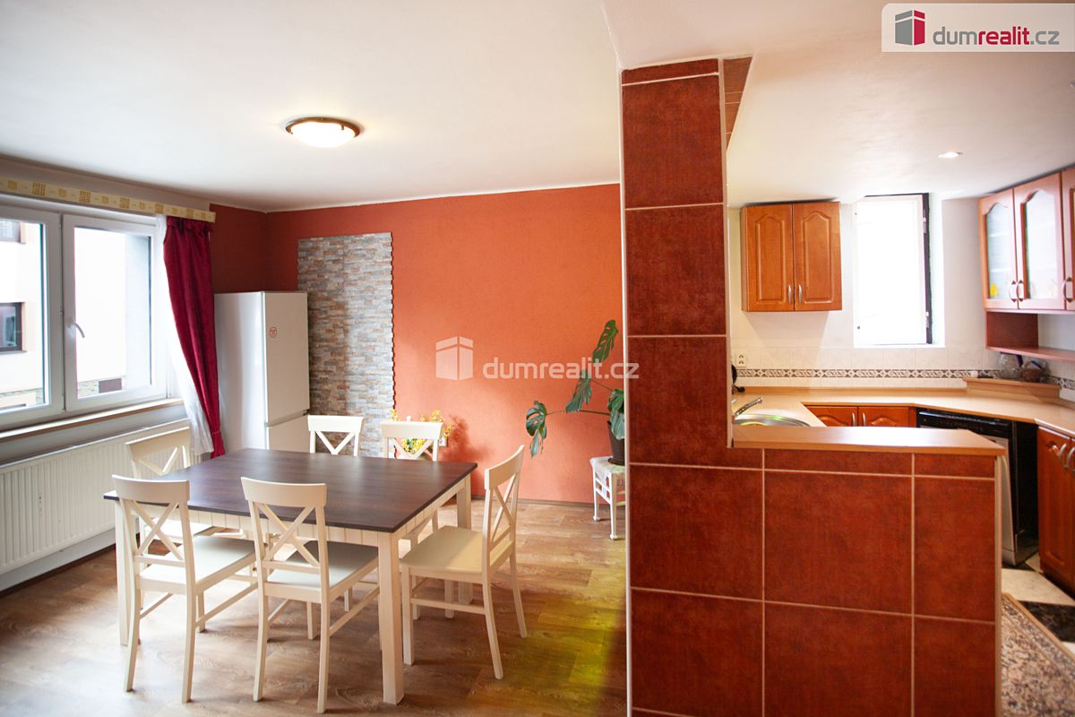 Pronájem bytu 5+kk 107 m² – fotografie 5
