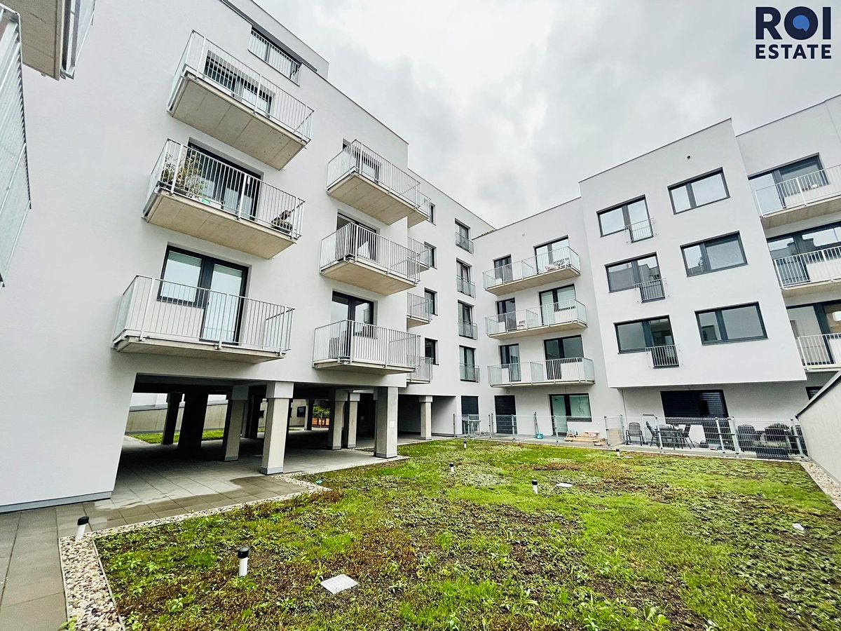 Pronájem bytu 1+kk 35 m² – fotografie 3