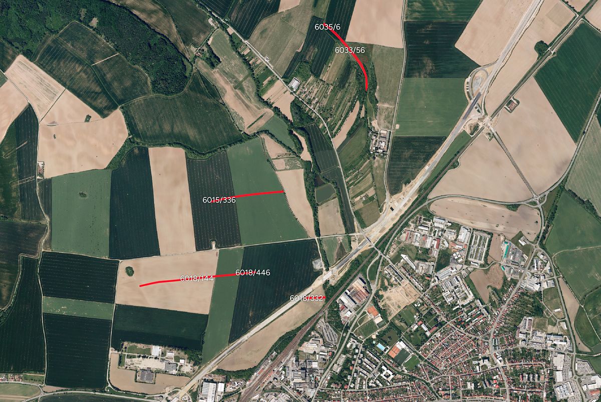 Prodej pole 5735 m²