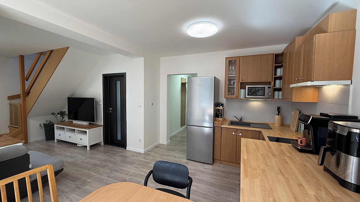 Prodej rodinného domu 124 m², pozemek 226 m² – fotografie 2