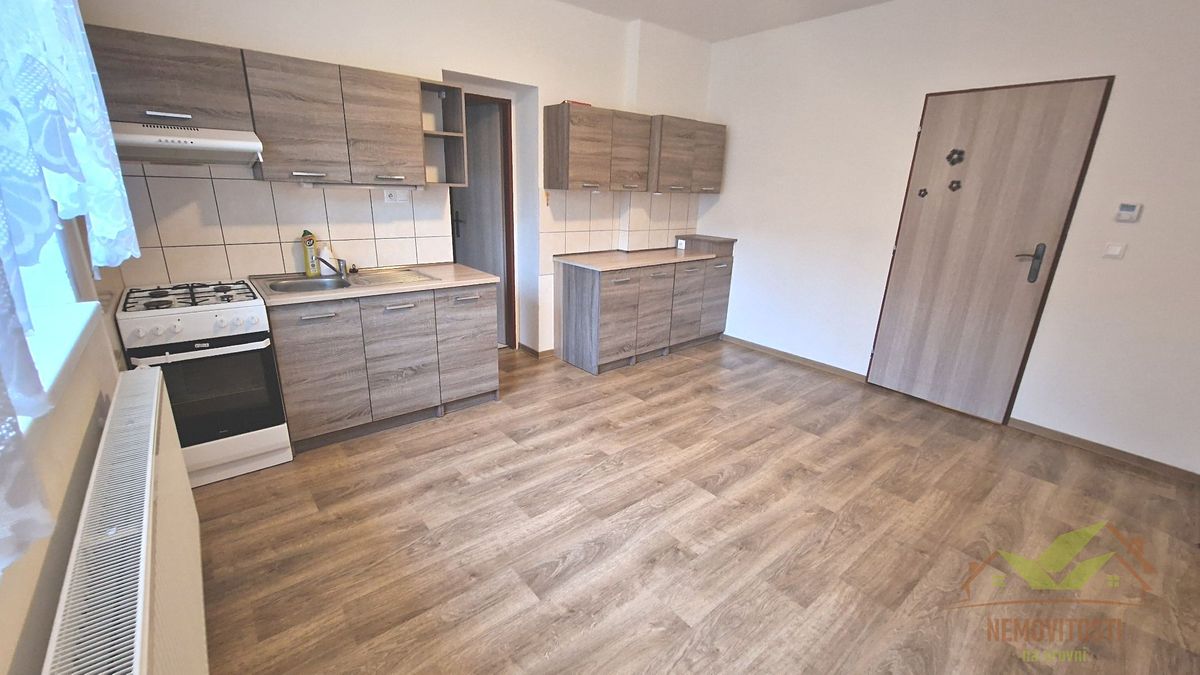Pronájem bytu 2+kk 48 m² – fotografie 2