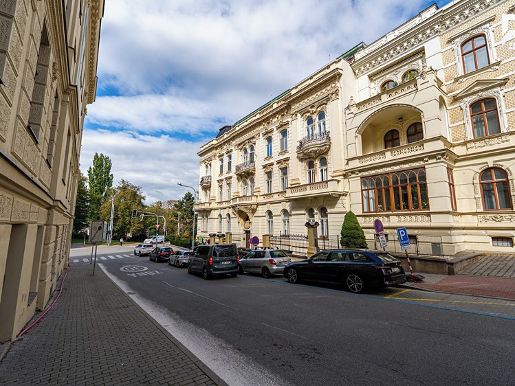 Квартира 4+kk на продаж, 84 м² (42 з 48)