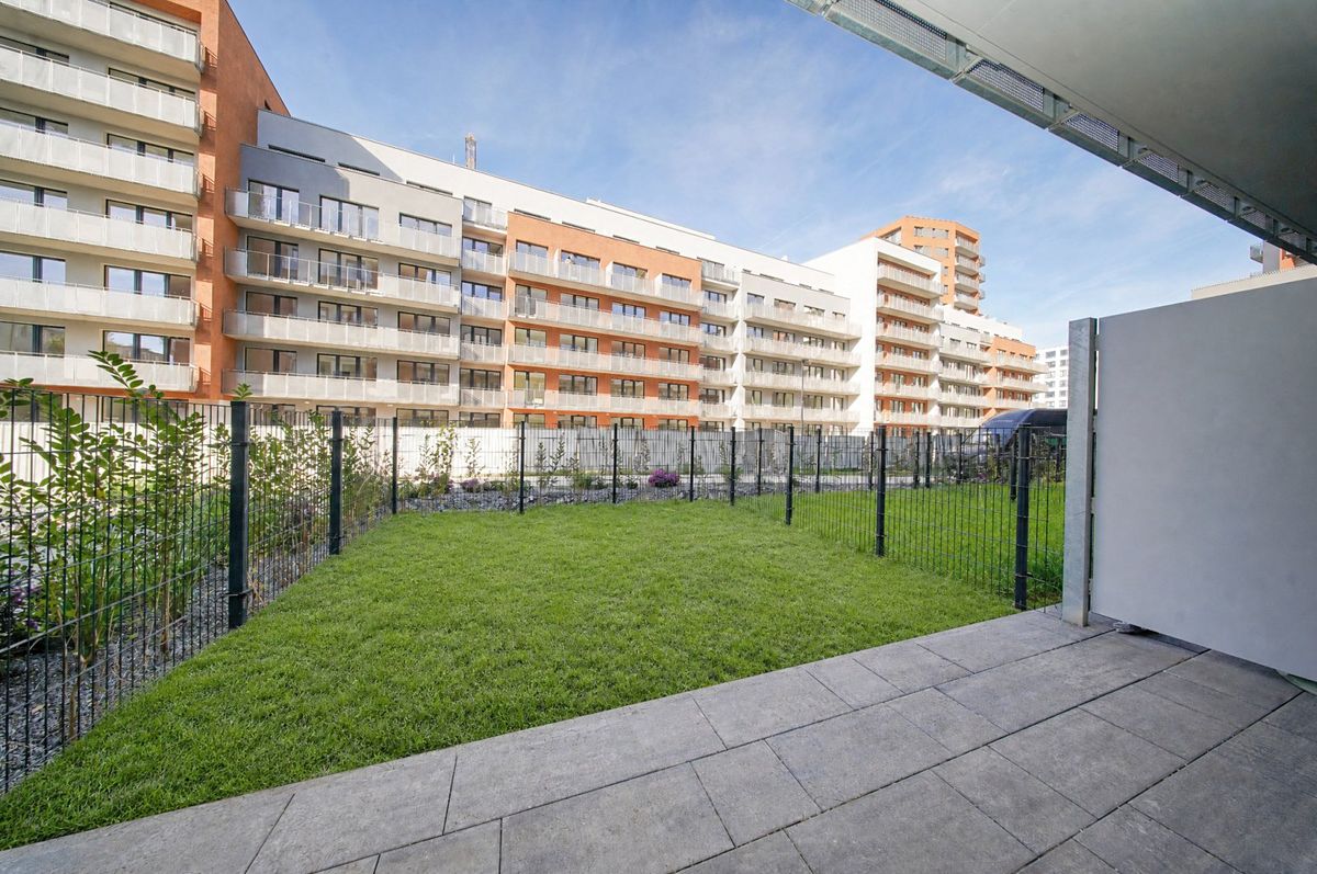 Pronájem bytu 1+kk 40 m² – fotografie 2