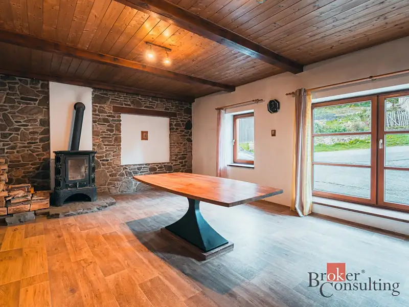 Prodej rodinného domu 223 m², pozemek 883 m², Mnichov – náhled fotky 3
