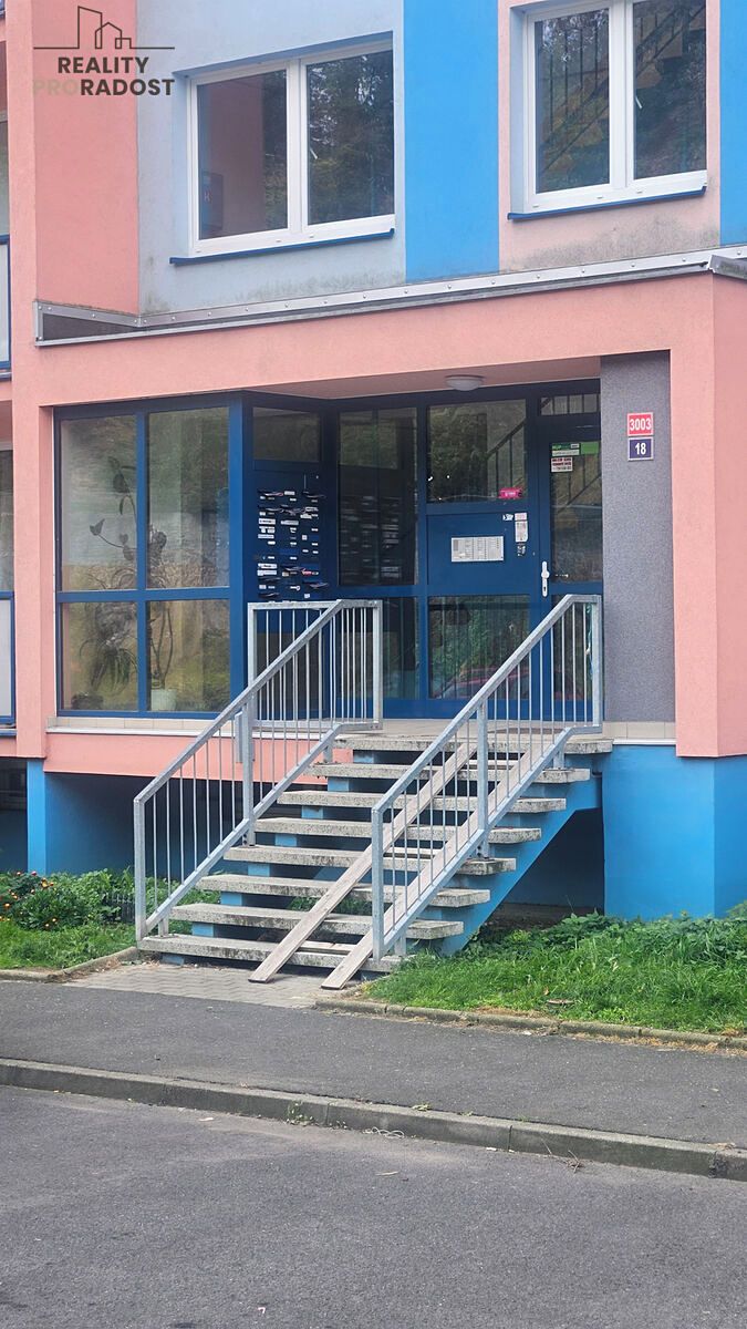 Pronájem bytu 2+kk 39 m² – fotografie 2