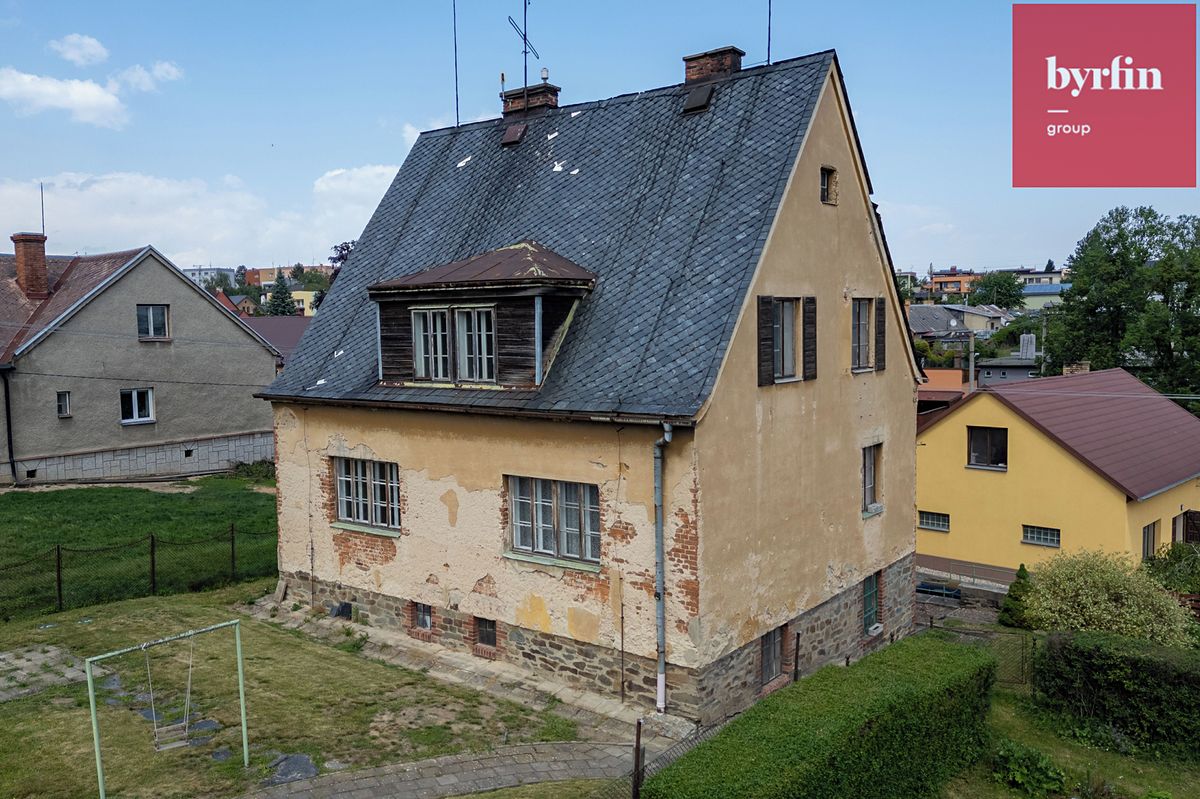 Prodej rodinného domu 180 m², pozemek 237 m² – fotografie 2