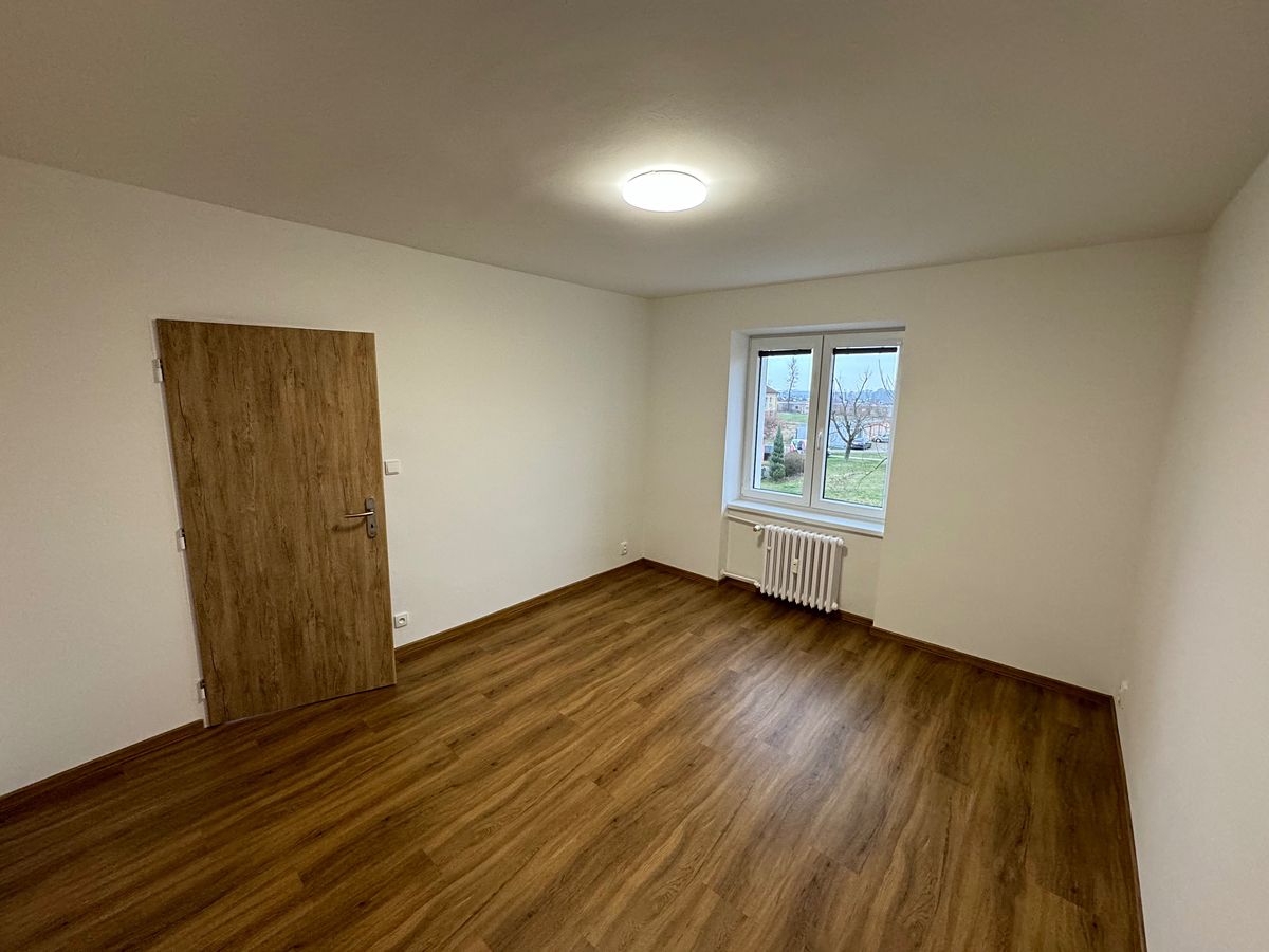 Pronájem bytu 2+1 55 m² – fotografie 4