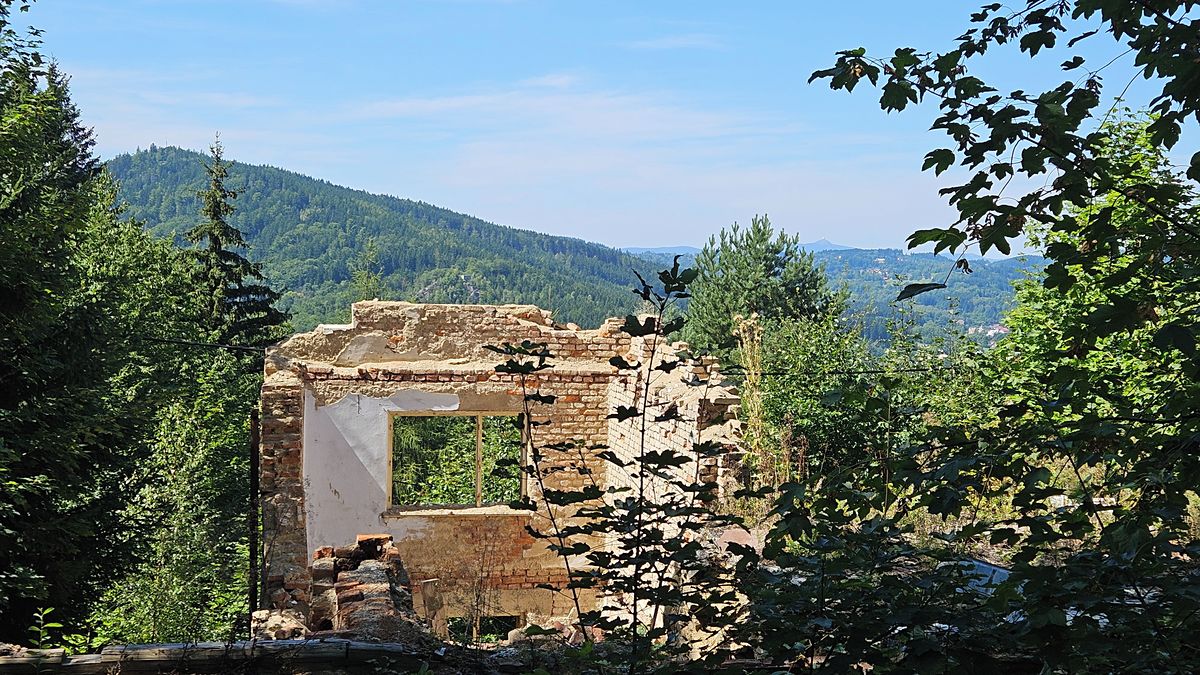 Prodej rodinného domu 300 m², pozemek 8220 m², Kořenov – fotka 1 z 3