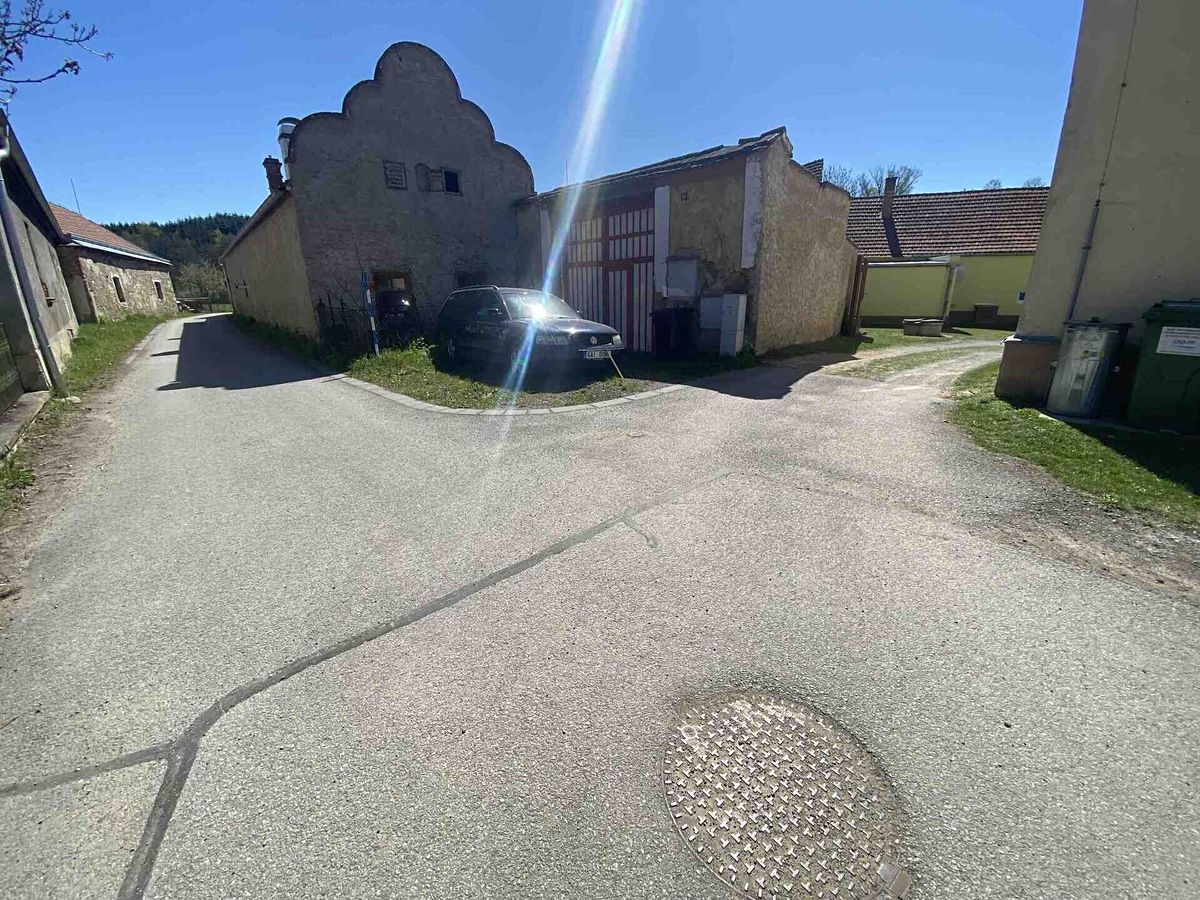 Prodej rodinného domu 161 m², pozemek 1942 m² – fotografie 3