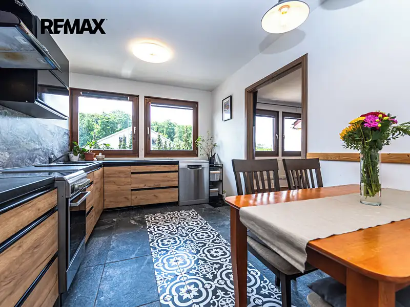 Prodej bytu 3+1 62 m², Praha – náhled fotky 1