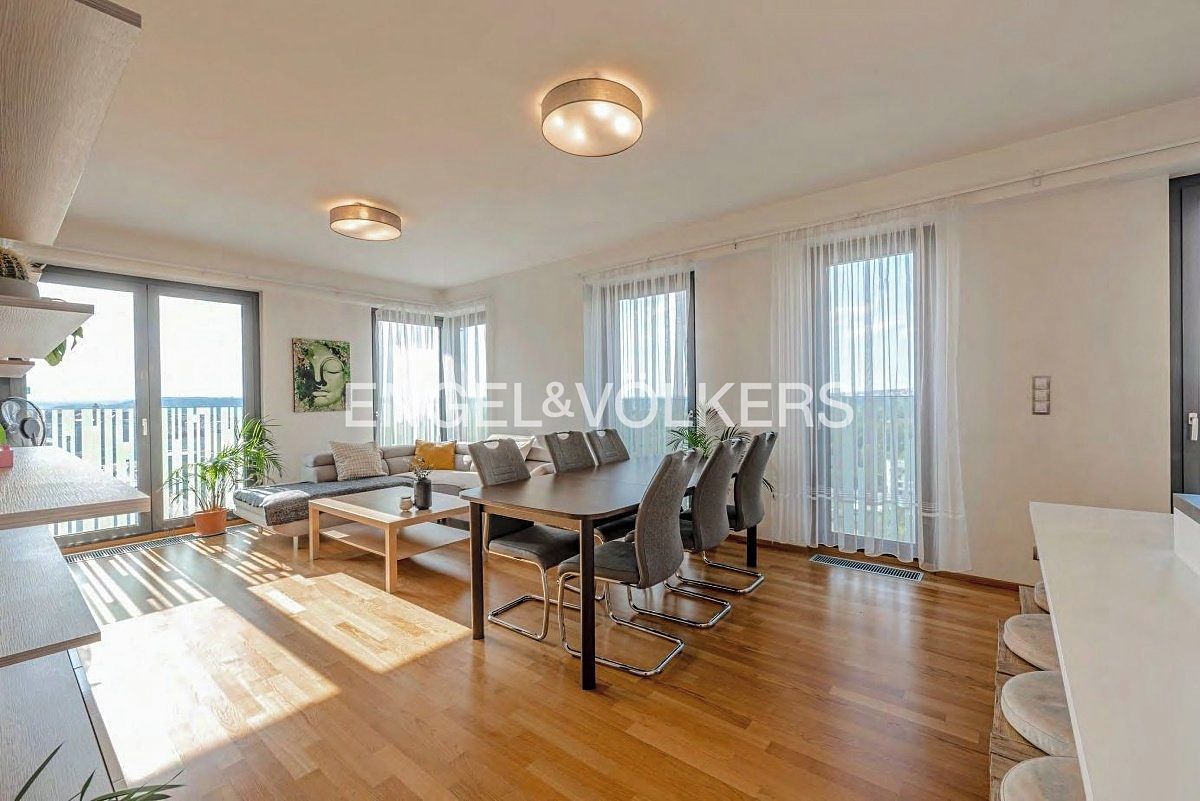 Pronájem bytu 4+kk 132 m²