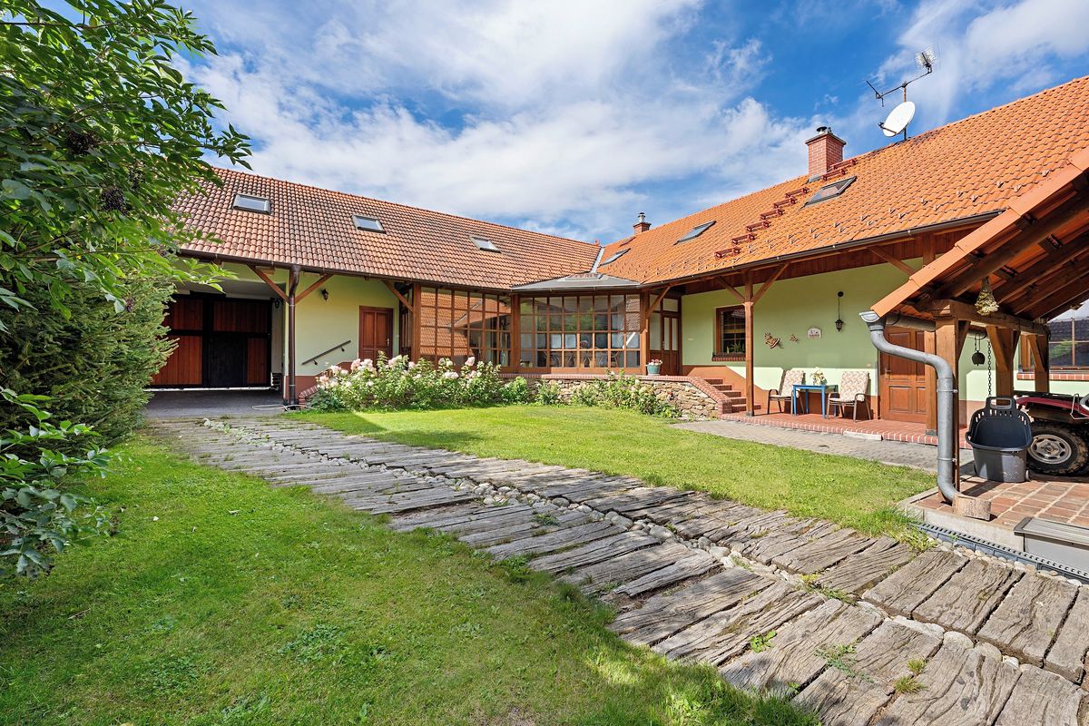 Prodej apartmánů 350 m² – fotografie 2