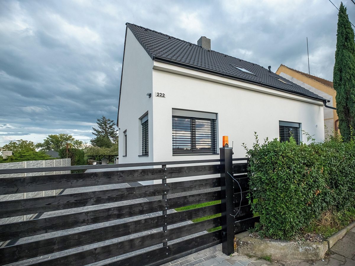 Prodej rodinného domu 138 m², pozemek 2081 m²