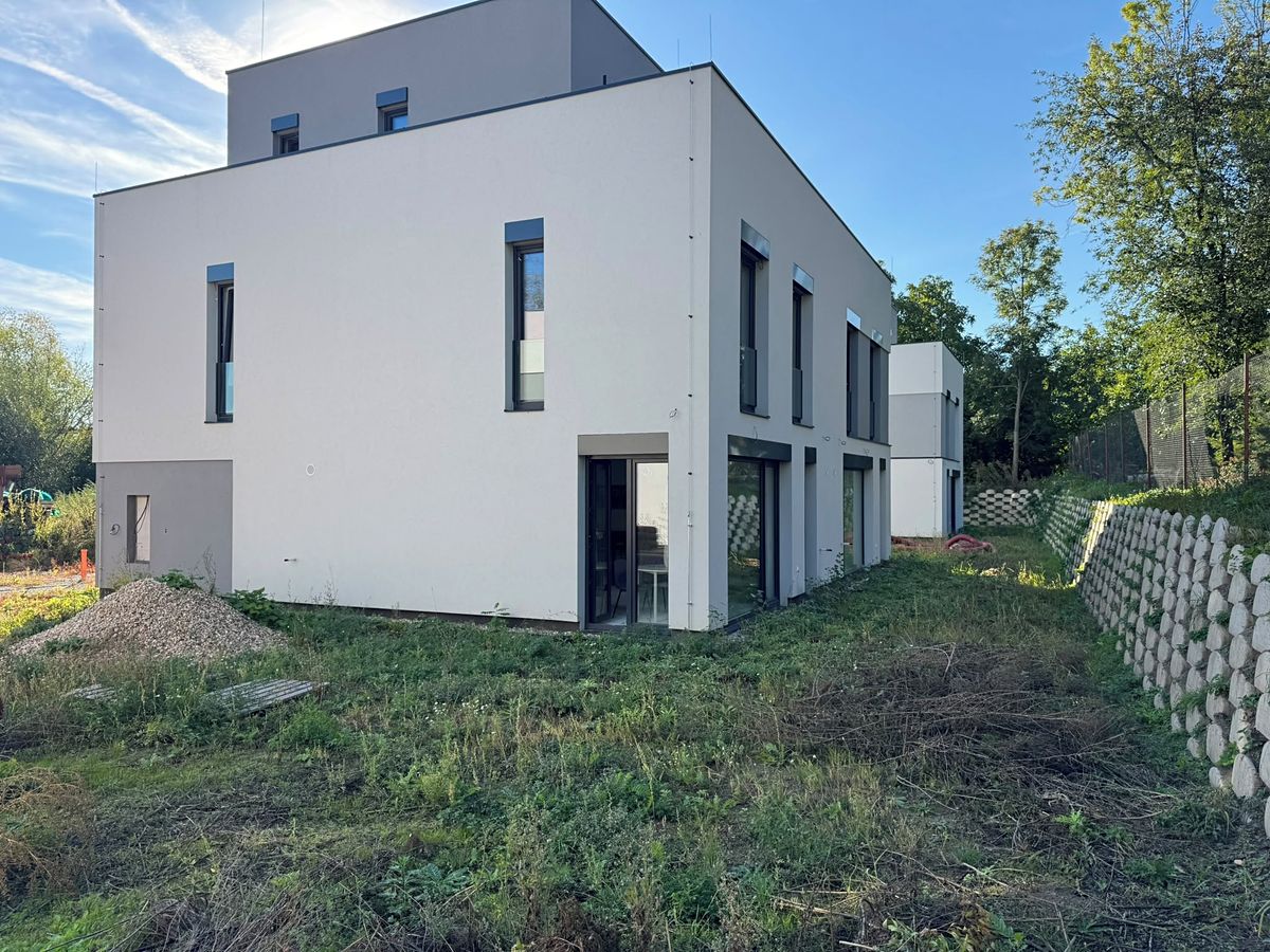 Prodej rodinného domu 153 m², pozemek 280 m² – fotografie 3