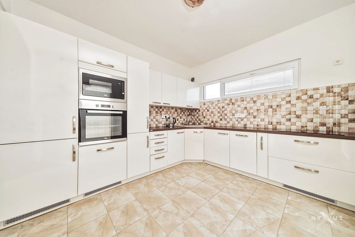 Pronájem rodinného domu 117 m², pozemek 306 m² – fotografie 4